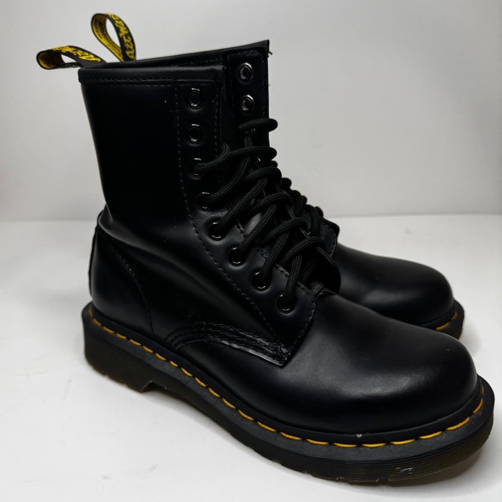 Dr. Martens Women's Size 5 Doc Marten Jadon Shiny Leather Platform Boots Chunky